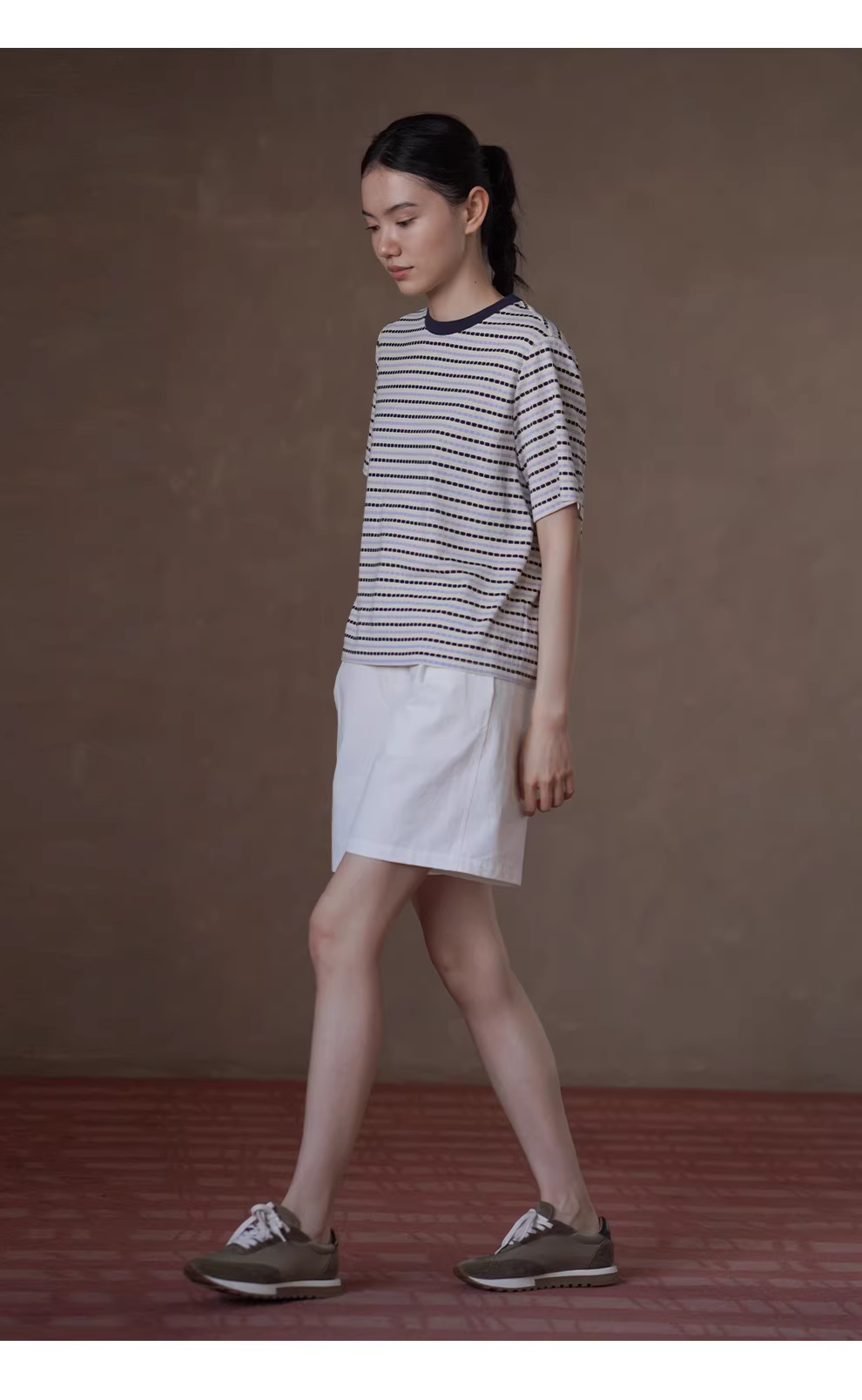 波點塗鴉筆條紋撞色領口趣味T恤寬鬆短袖圓領休閒上衣女,波點塗鴉筆條紋撞色領口趣味T恤寬鬆短袖圓領休閒上衣女,HBFS1081,波點塗鴉筆條紋撞色領口趣味T恤寬鬆短袖圓領休閒上衣女,寬鬆舒服,撞色亮點