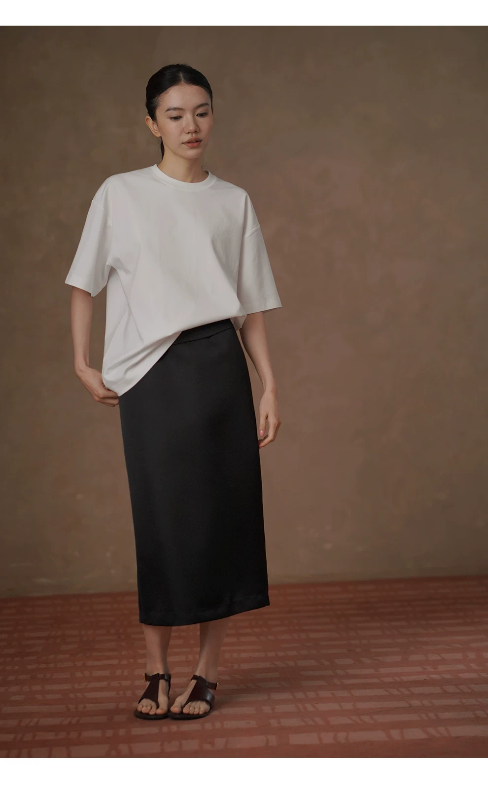 摩登高智優雅半身裙品質緞面寬翻邊高腰顯瘦通勤裙女,摩登高智優雅半身裙品質緞面寬翻邊高腰顯瘦通勤裙女,HBFS2021,摩登高智優雅半身裙品質緞面寬翻邊高腰顯瘦通勤裙女,高腰直筒,翻邊遮肉