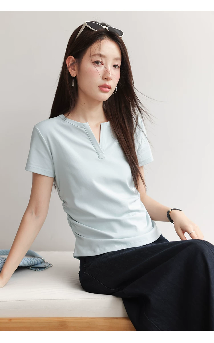 大尺碼胖mm巨好看正肩短袖T恤女2026新款夏裝抽褶淺藍色上衣,大尺碼胖mm巨好看正肩短袖T恤女2026新款夏裝抽褶淺藍色上衣,HBFS1182,大尺碼胖mm巨好看正肩短袖T恤女2026新款夏裝抽褶淺藍色上衣,半開V領,腰間抓褶