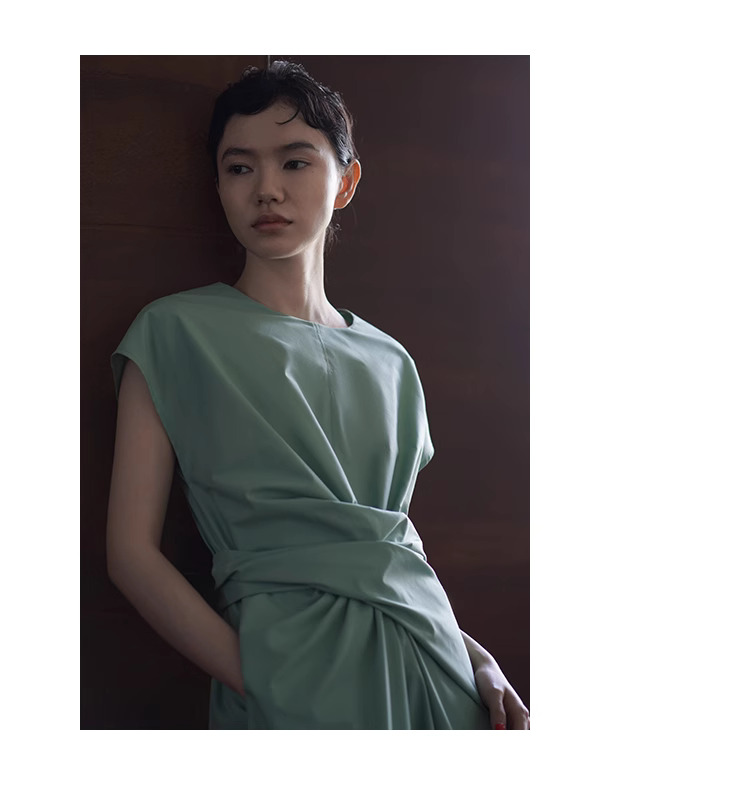 潤玉水仙琉璃洋裝不規則收腰扭結腰帶設計顯白裙女