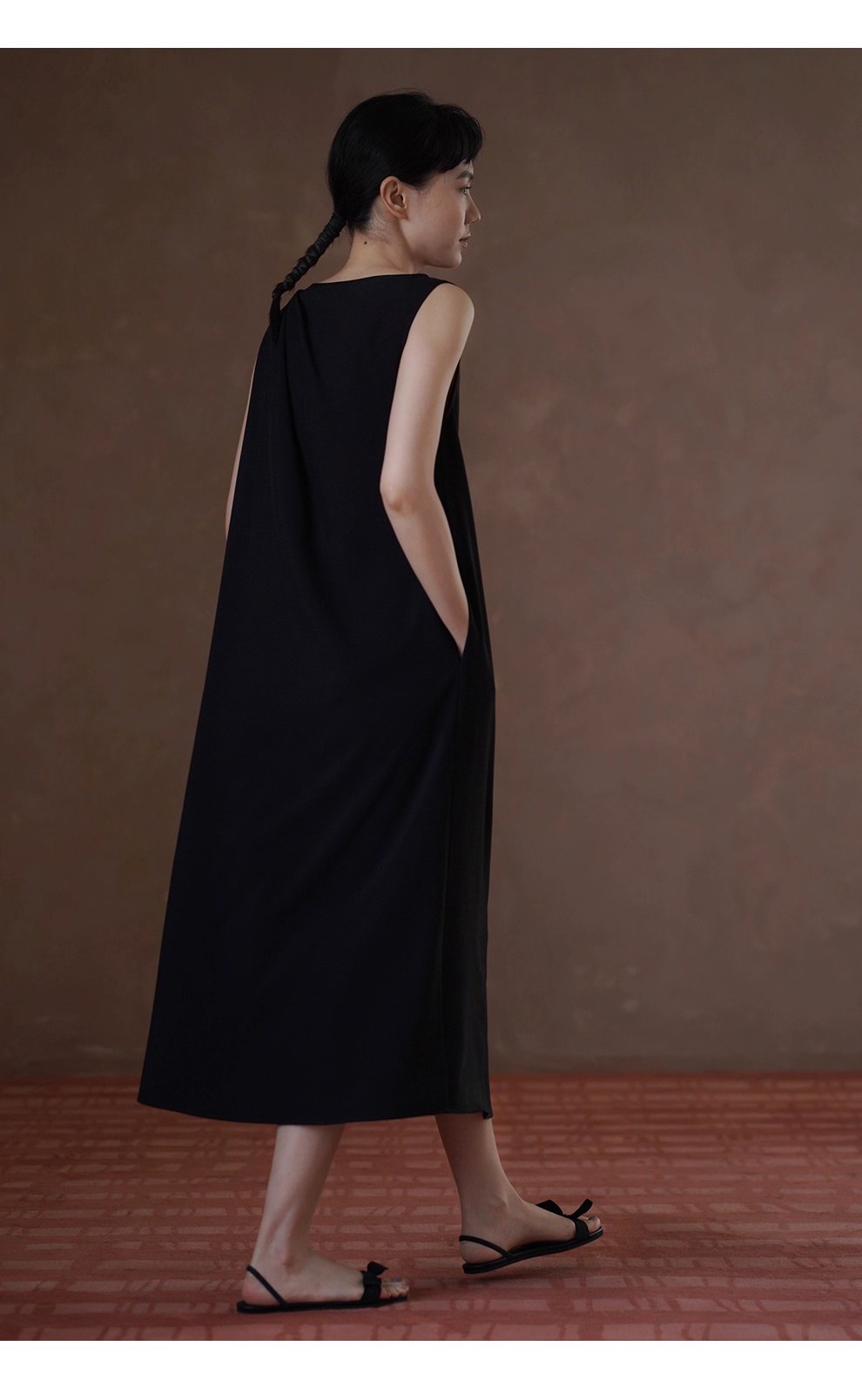 新爵會議不對稱扭褶肩洋裝寬鬆通勤垂墜顯瘦洋裝女