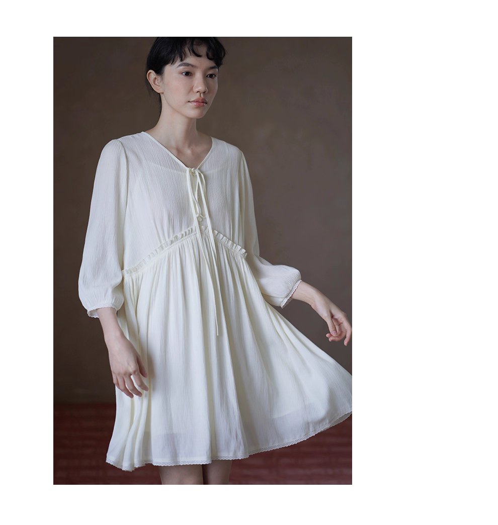 秋來雲雀飄逸洋裝顯瘦V領帶高腰拼接法式浪漫裙女