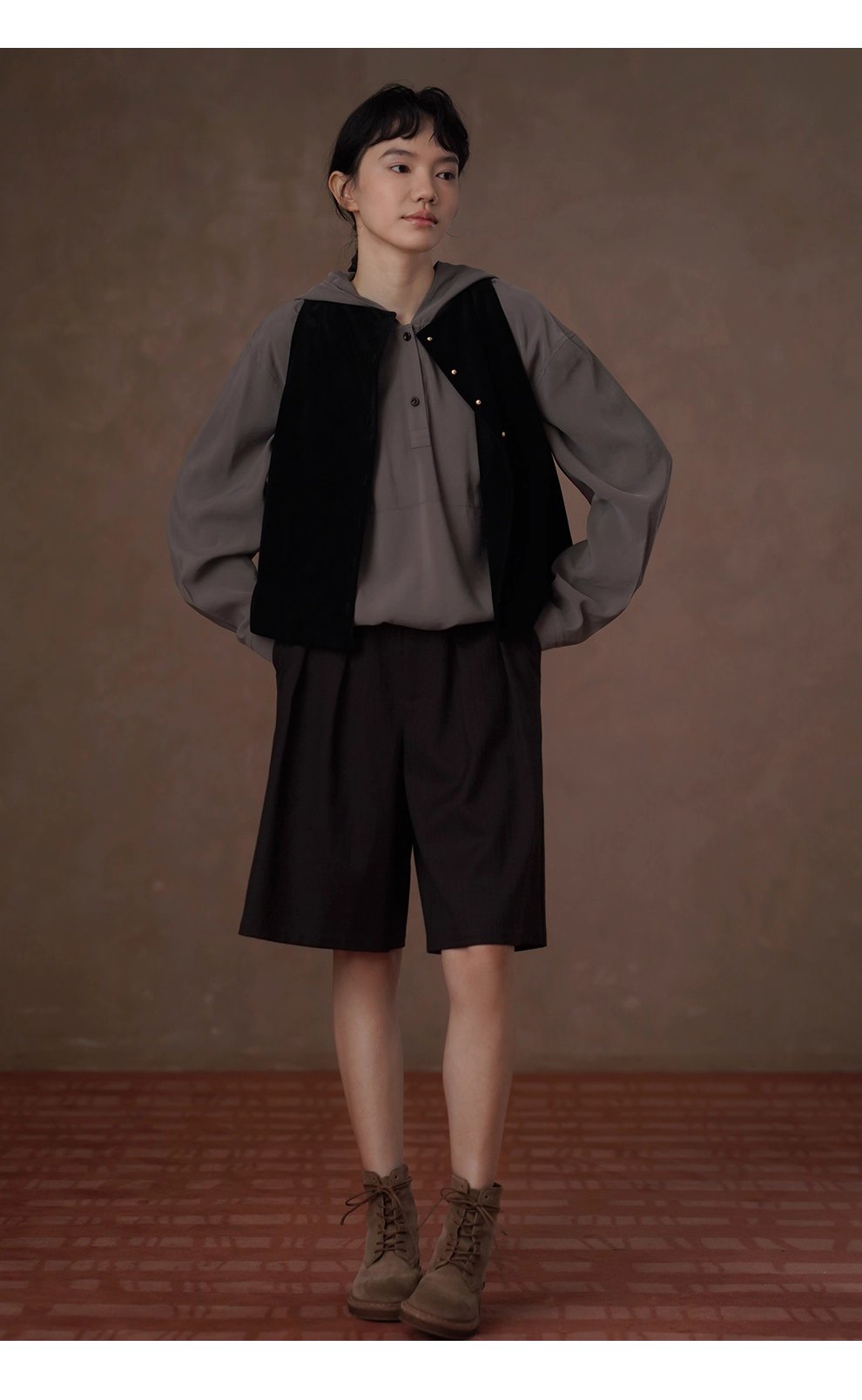 單穿疊穿都精彩柔光高密絲絨馬甲復古金扣合身顯瘦外套