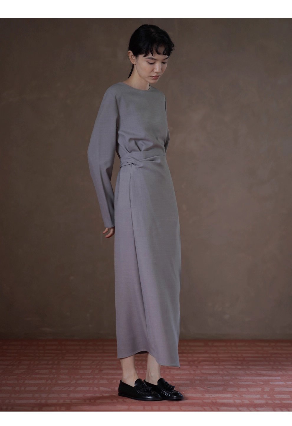 優雅認證高品質TR料簡約圍裹式綁帶收腰長顯瘦洋裝