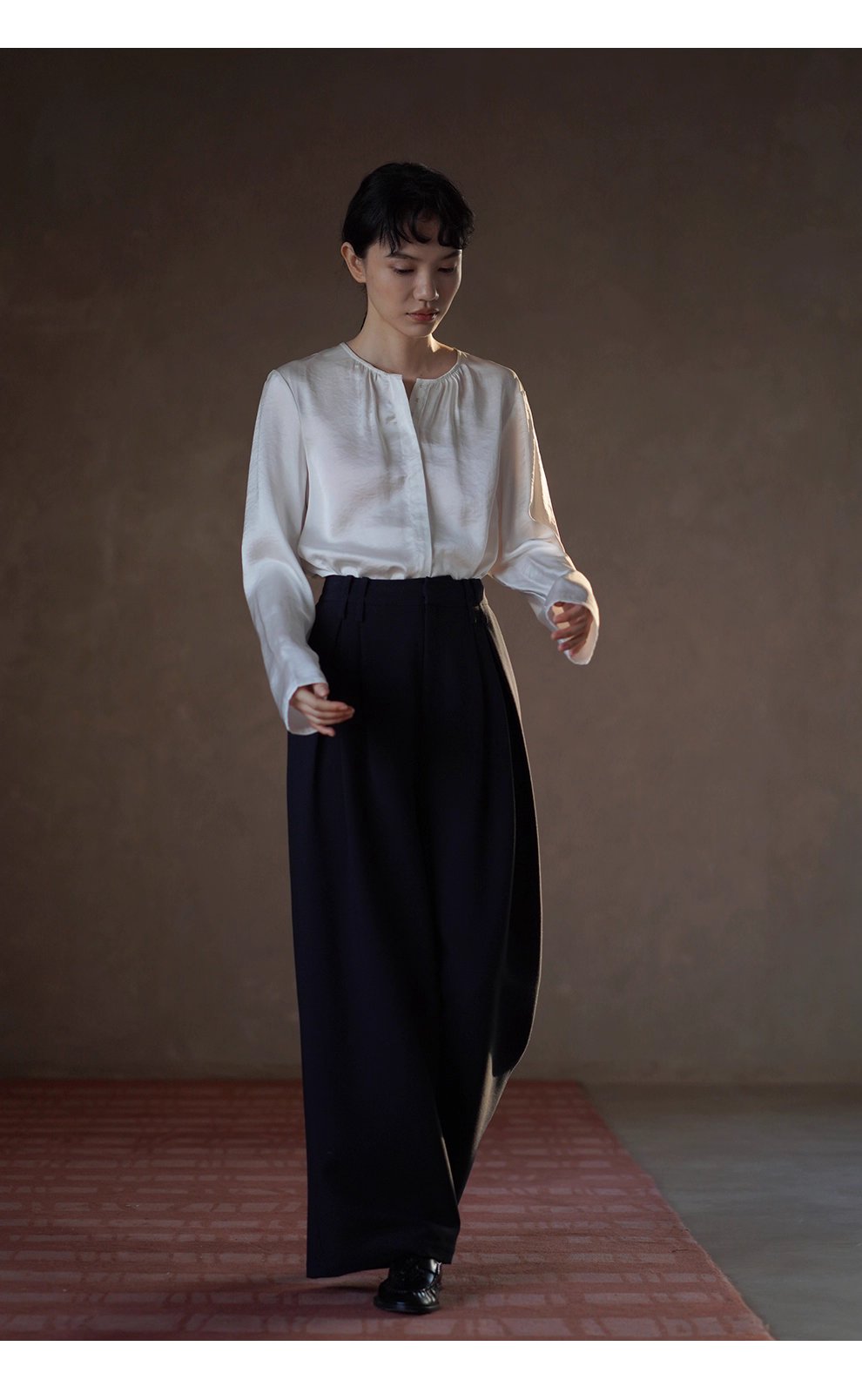 鬆弛顯瘦版型雙面織造斜紋西褲布料高腰闊腿通勤長褲女