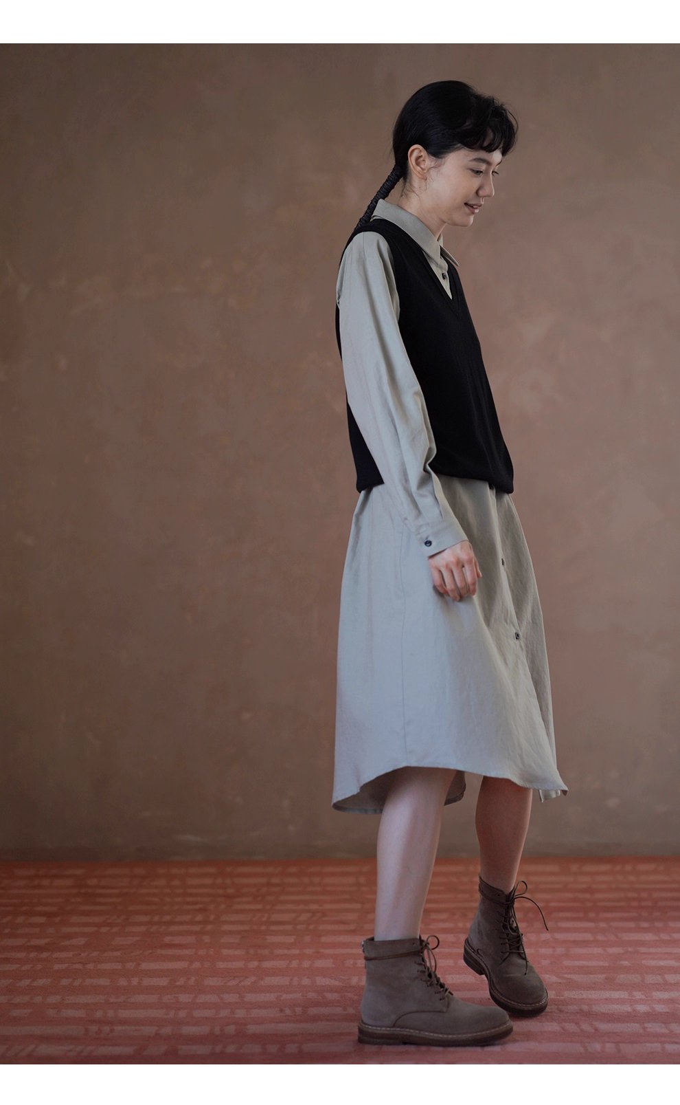 日常友善清透亞麻棉混紡襯衫領寬鬆H版型腰帶通勤洋裝