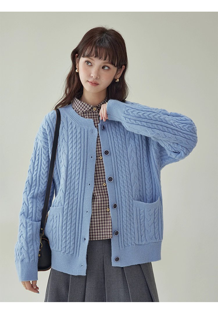 藍色麻花單排扣毛衣開襟衫女秋季新款慵懶長袖上衣,藍色麻花單排扣毛衣開襟衫女秋季新款慵懶長袖上衣,HBEW5068,藍色麻花單排扣毛衣開襟衫女秋季新款慵懶長袖上衣,圓領排扣,麻花針織