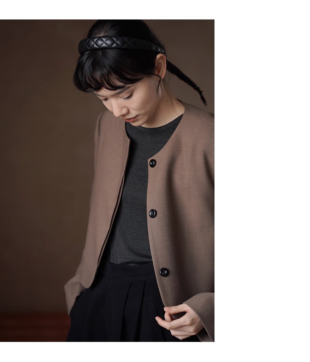 俐落入秋含羊毛西裝圓領短版小個子通勤顯瘦正肩外套