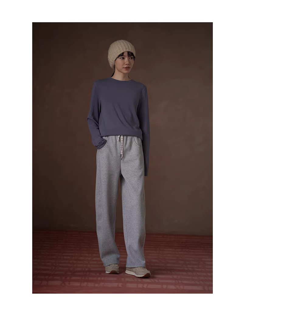 晴空內搭彈性親膚圓領基本款寬鬆百搭長袖T恤顯瘦上衣,晴空內搭彈性親膚圓領基本款寬鬆百搭長袖T恤顯瘦上衣,HBEW1133,晴空內搭彈性親膚圓領基本款寬鬆百搭長袖T恤顯瘦上衣,基本必備,舒適好穿