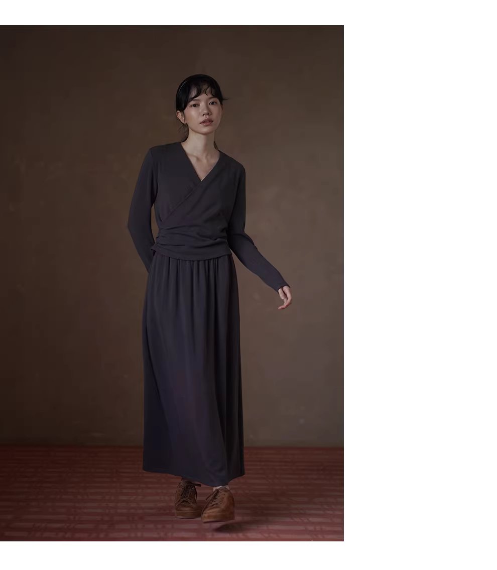 溫柔冬日套裝柔軟抓毛V領氣質合身收腰上衣鬆緊高腰半裙,溫柔冬日套裝柔軟抓毛V領氣質合身收腰上衣鬆緊高腰半裙,HBEW7060,溫柔冬日套裝柔軟抓毛V領氣質合身收腰上衣鬆緊高腰半裙,兩件式套裝,抓褶設計