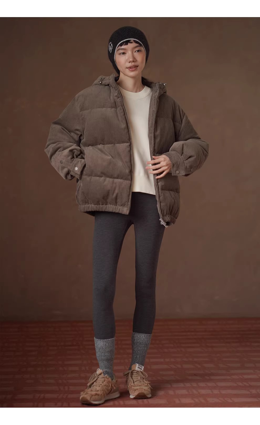 特殊集圈織法新型纖維升溫保暖落肩寬鬆彈性針織上衣女,特殊集圈織法新型纖維升溫保暖落肩寬鬆彈性針織上衣女,HBEW1162,特殊集圈織法新型纖維升溫保暖落肩寬鬆彈性針織上衣女,簡約質感,羅紋縮口