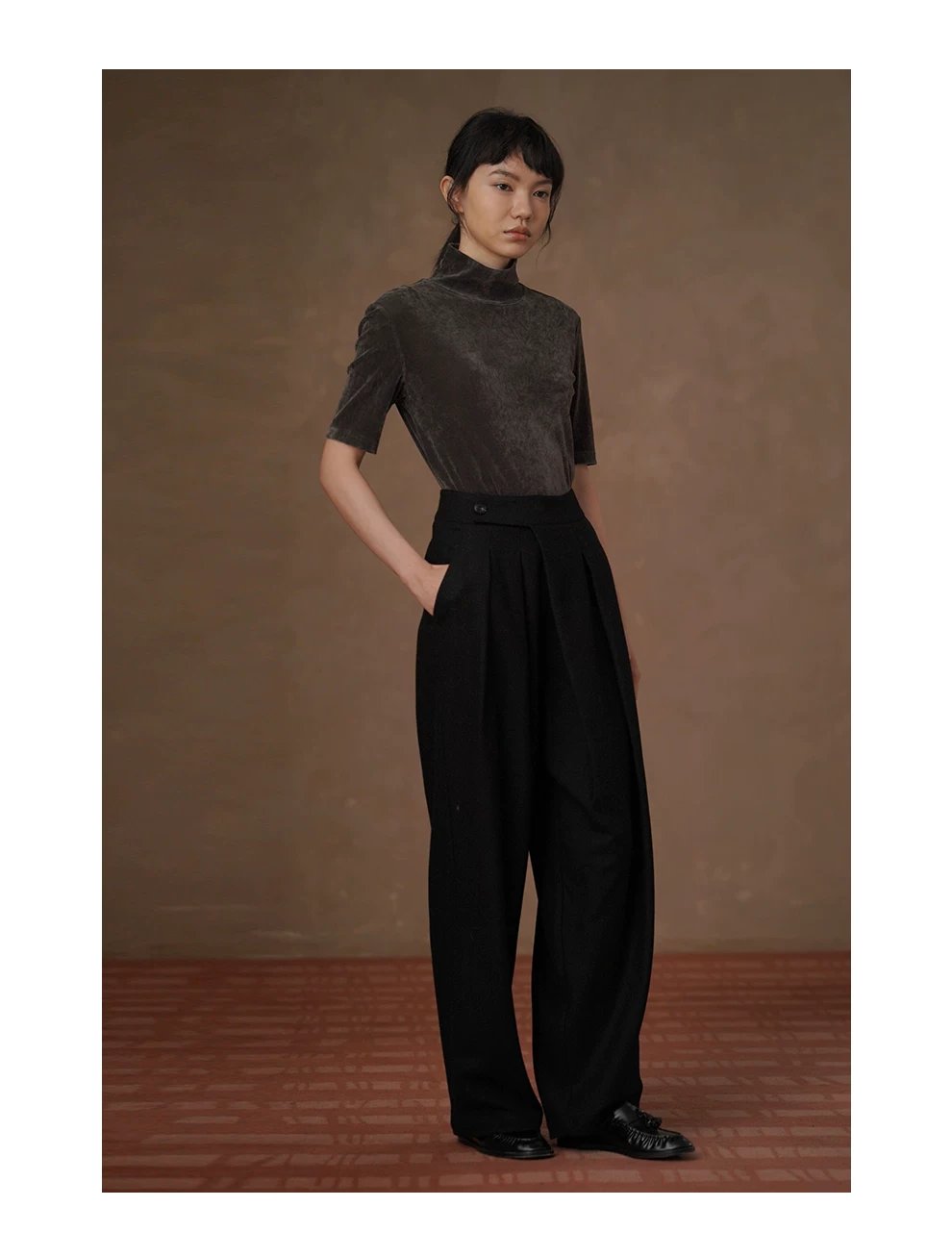 柔光完美優雅上衣低調絲絨T恤中袖高領合身通勤顯瘦內搭,柔光完美優雅上衣低調絲絨T恤中袖高領合身通勤顯瘦內搭,HBFS1026,柔光完美優雅上衣低調絲絨T恤中袖高領合身通勤顯瘦內搭,細膩柔光,高領修飾