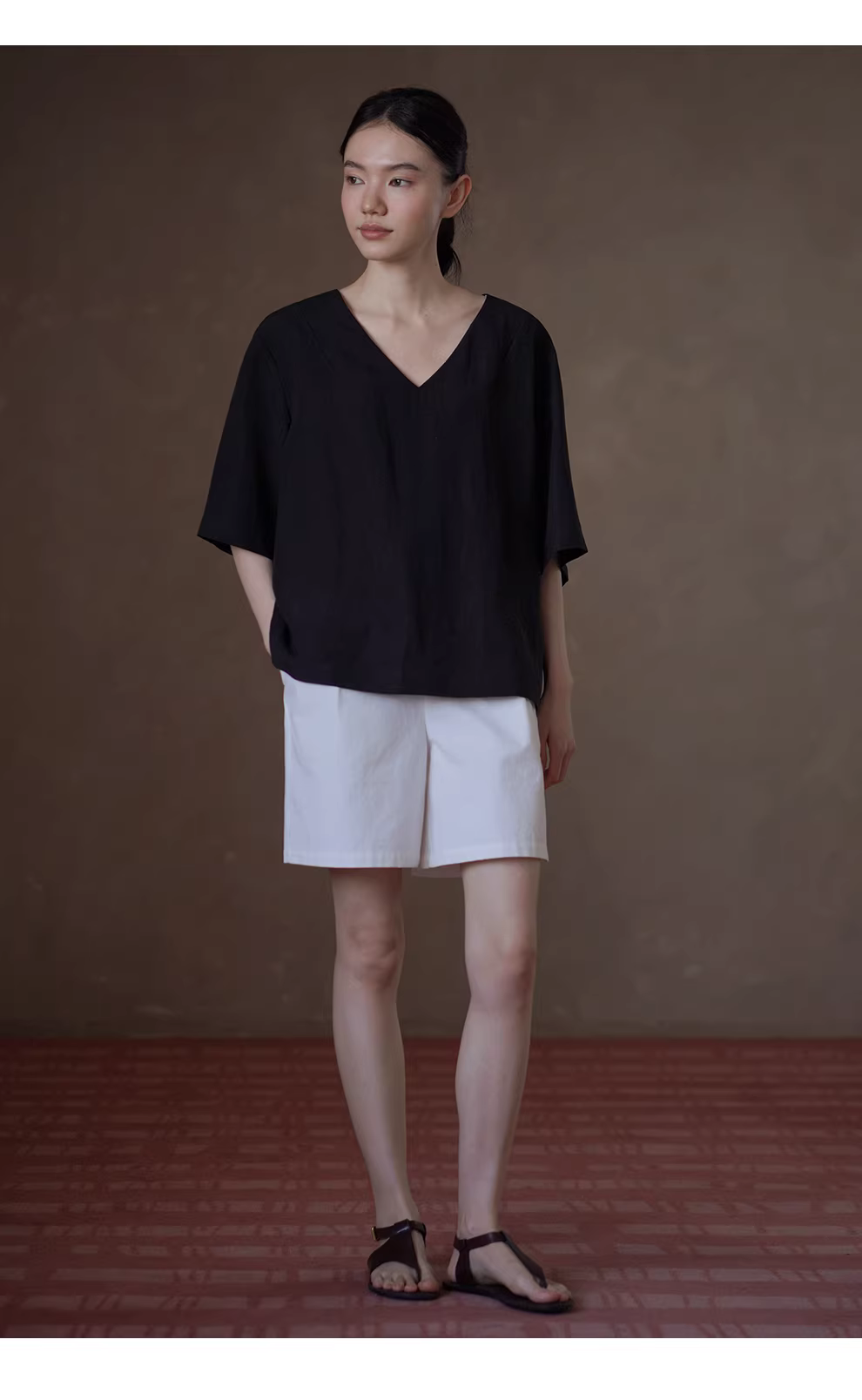 極簡主義精英通勤挺括立體剪裁V領直筒寬鬆顯瘦短袖襯衫,極簡主義精英通勤挺括立體剪裁V領直筒寬鬆顯瘦短袖襯衫,HBFS1073,極簡主義精英通勤挺括立體剪裁V領直筒寬鬆顯瘦短袖襯衫,絲滑面料,直筒寬鬆