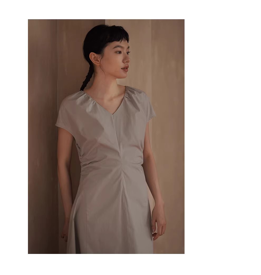 煙雨朦朧氣質洋裝V領捏褶收腰顯瘦立體分割洋裝女,煙雨朦朧氣質洋裝V領捏褶收腰顯瘦立體分割洋裝女,HBFS7038,煙雨朦朧氣質洋裝V領捏褶收腰顯瘦立體分割洋裝女,純棉親膚,高級慵懶