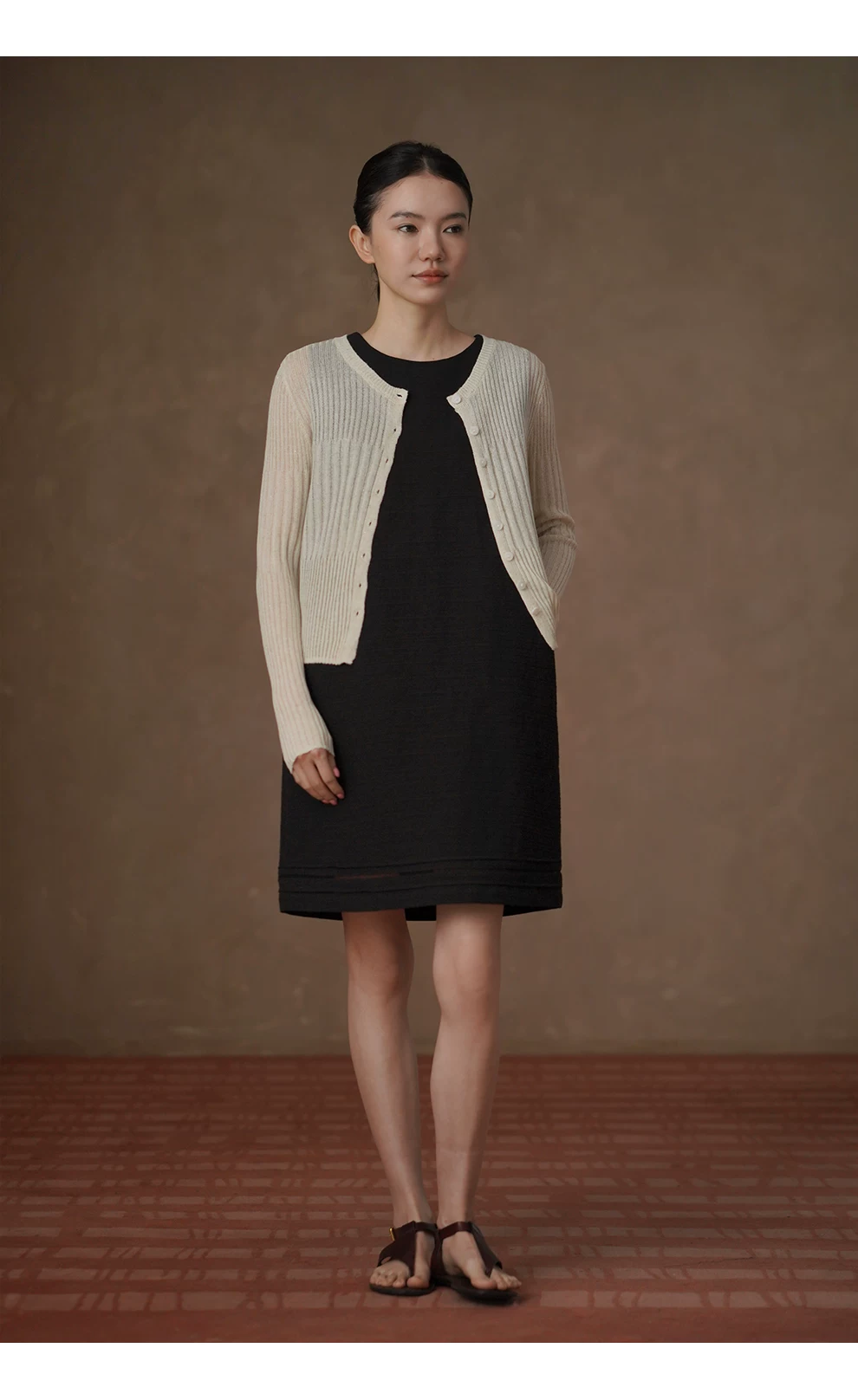 簡約萊賽爾棉寬鬆直筒圓領短洋裝下擺鏤空花邊裙子,簡約萊賽爾棉寬鬆直筒圓領短洋裝下擺鏤空花邊裙子,HBFS7047,簡約萊賽爾棉寬鬆直筒圓領短洋裝下擺鏤空花邊裙子,涼感不悶,清爽俐落