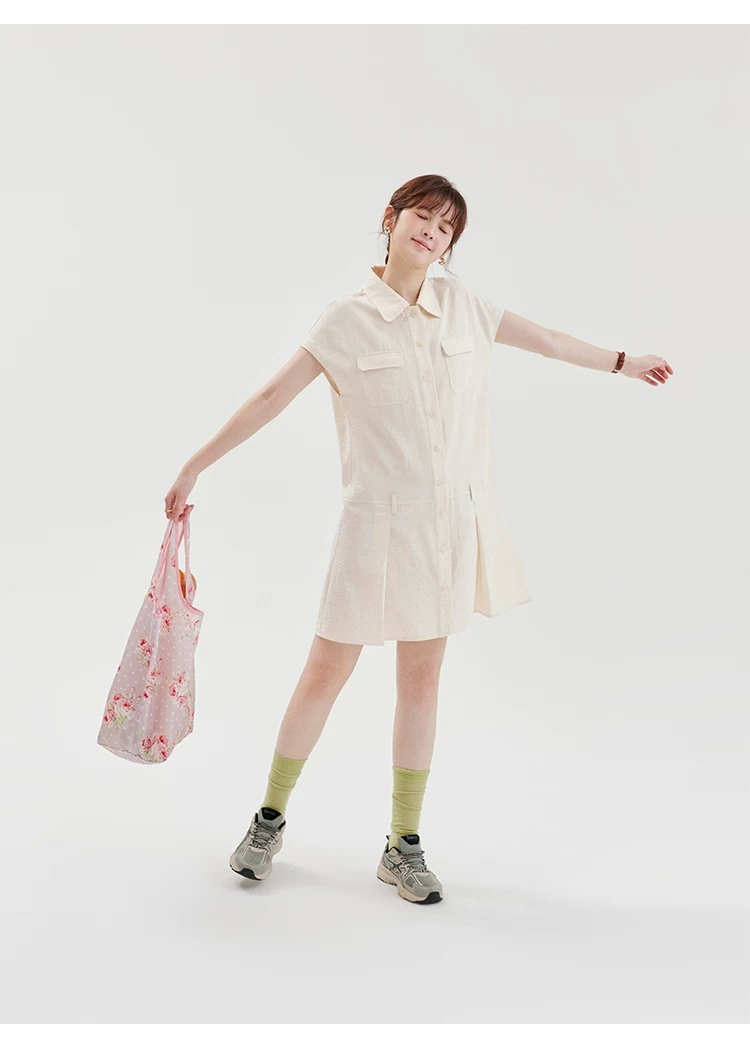 工裝感翻領壓褶洋裝女夏季新款減齡寬鬆短裙子,工裝感翻領壓褶洋裝女夏季新款減齡寬鬆短裙子,HBFS7145,工裝感翻領壓褶洋裝女夏季新款減齡寬鬆短裙子,工裝造型,壓褶細節