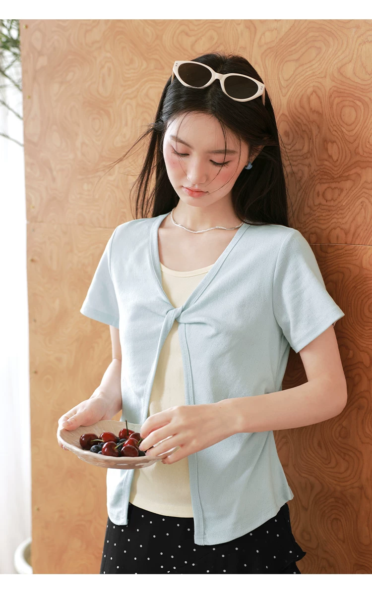 胖mm大尺碼夏裝正肩假兩件短袖T恤女2026新款設計感藍色上衣,胖mm大尺碼夏裝正肩假兩件短袖T恤女2026新款設計感藍色上衣,HBFS1321,胖mm大尺碼夏裝正肩假兩件短袖T恤女2026新款設計感藍色上衣,中大尺碼,假兩件式
