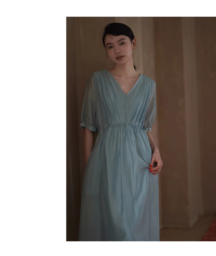 冰雪迴廊清涼洋裝細膩光澤抽褶高腰V領顯瘦寬鬆裙女