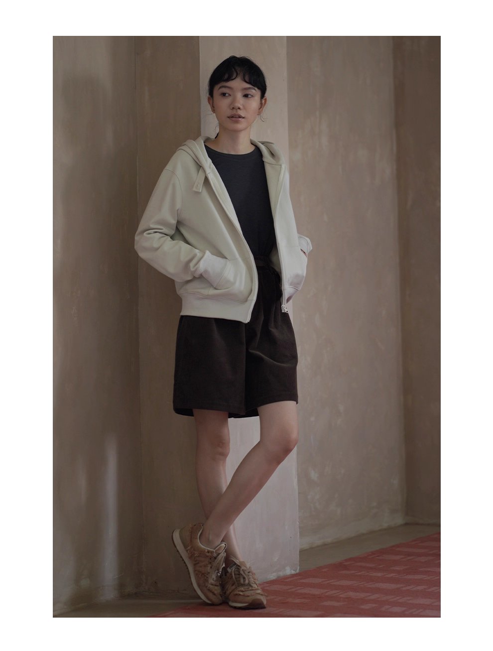 輕鬆休閒高克重親膚100棉針織衛衣布料連帽短版顯瘦外套