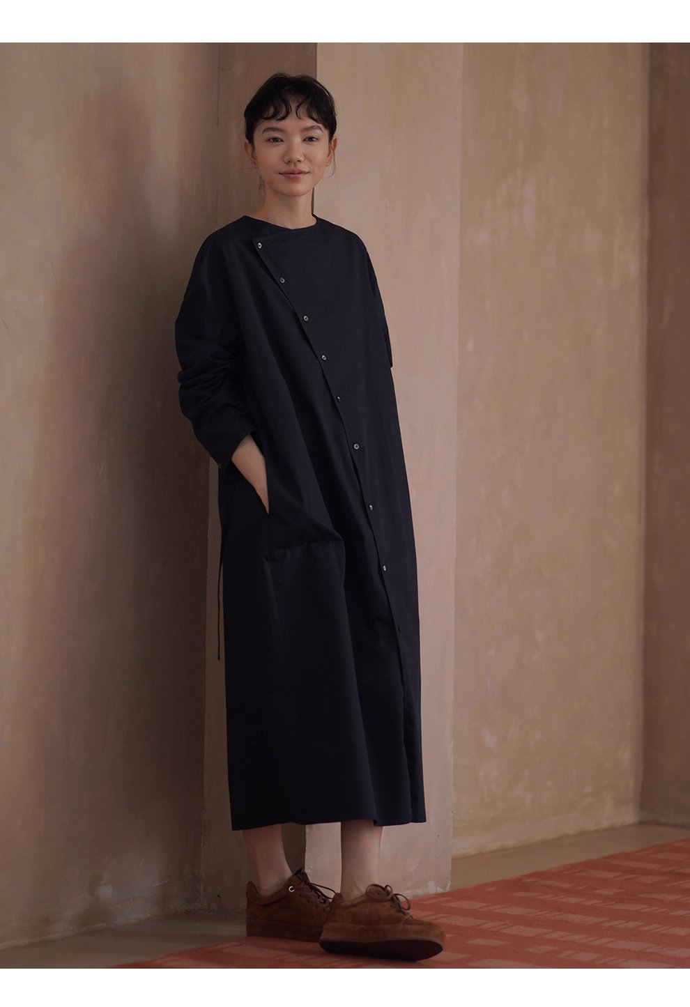 不對稱美學斜門襟洋裝挺括100%棉長遮肉顯瘦裙女