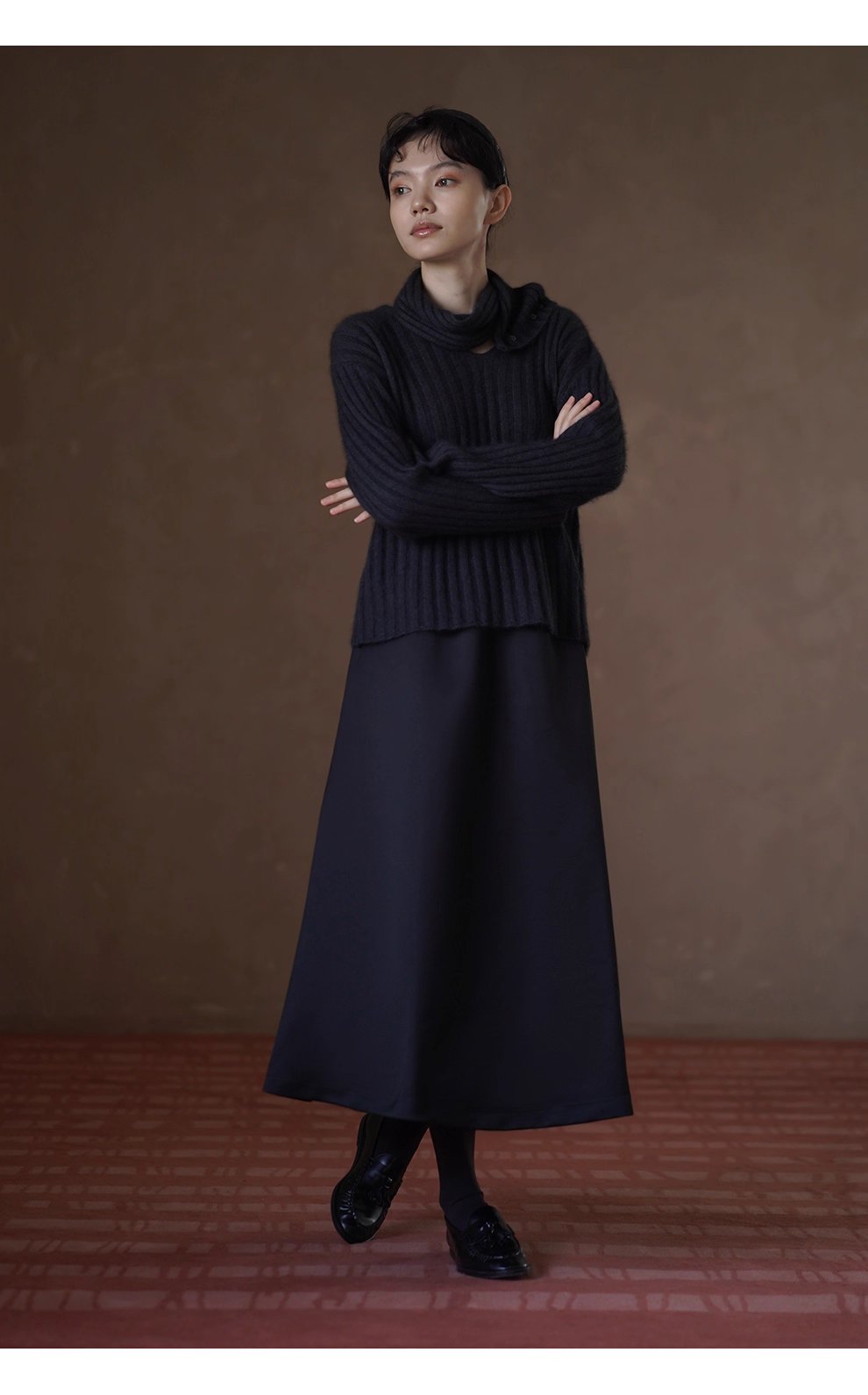 慵懶濾鏡兔毛羊毛混紡粗坑條可拆卸圍巾V領紐扣針織上衣