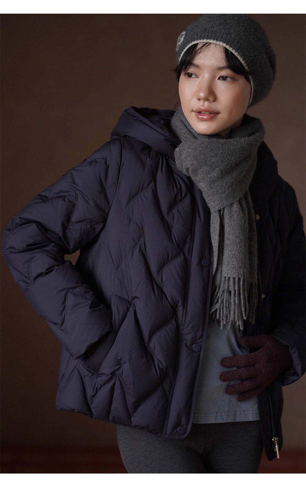 高密仿鑽絨人字紋絎線新國標90白鴨絨連帽短款羽絨衣女