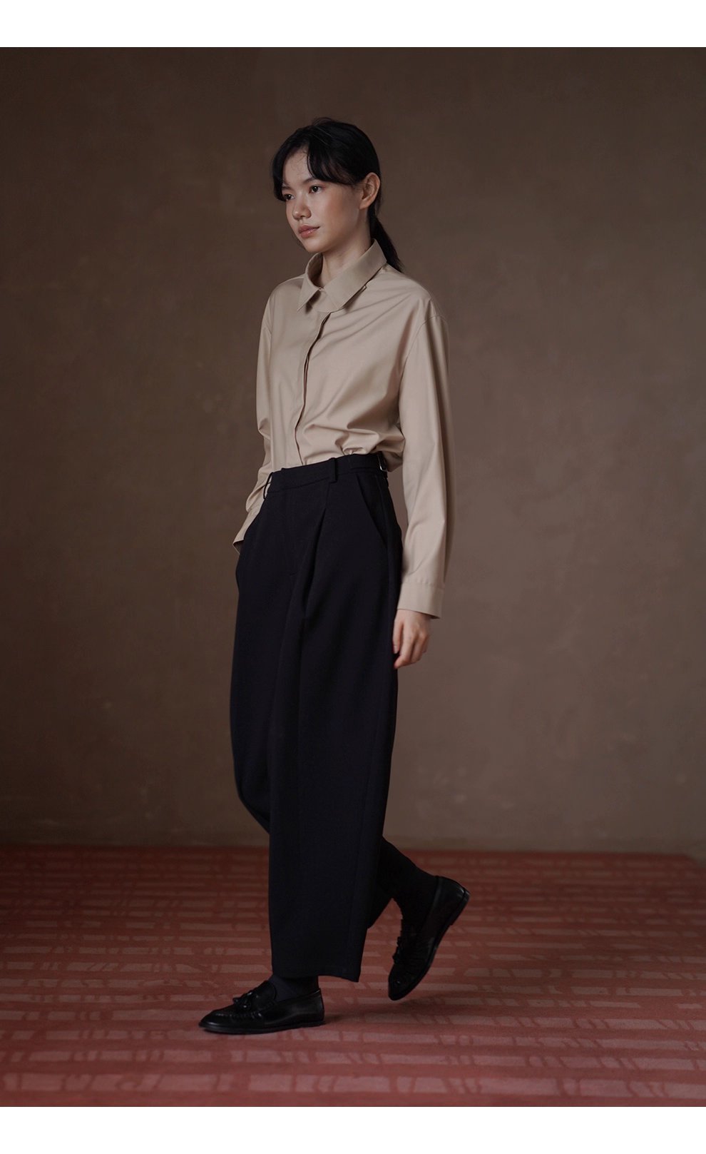 JI致英倫通勤簡約質感長袖襯衫寬鬆H型暗門襟設計上衣女,JI致英倫通勤簡約質感長袖襯衫寬鬆H型暗門襟設計上衣女,HBEW1123,JI致英倫通勤簡約質感長袖襯衫寬鬆H型暗門襟設計上衣女,可拆領袢,俐落有型