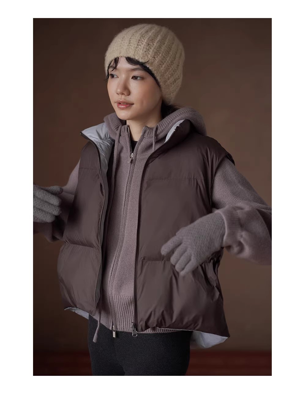 一衣多穿輕薄防風巧克力撞色蓬鬆疊穿短休閒棉服馬甲,一衣多穿輕薄防風巧克力撞色蓬鬆疊穿短休閒棉服馬甲,HBEW5119,一衣多穿輕薄防風巧克力撞色蓬鬆疊穿短休閒棉服馬甲,撞色拼接,蓬鬆輕盈