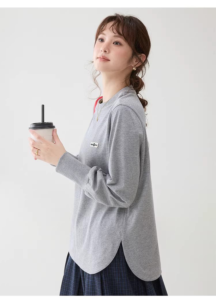 灰色圓弧下擺側開叉T恤女春季新款純棉貼標上衣,灰色圓弧下擺側開叉T恤女春季新款純棉貼標上衣,HBFS1000,灰色圓弧下擺側開叉T恤女春季新款純棉貼標上衣,輕鬆穿搭,全棉面料