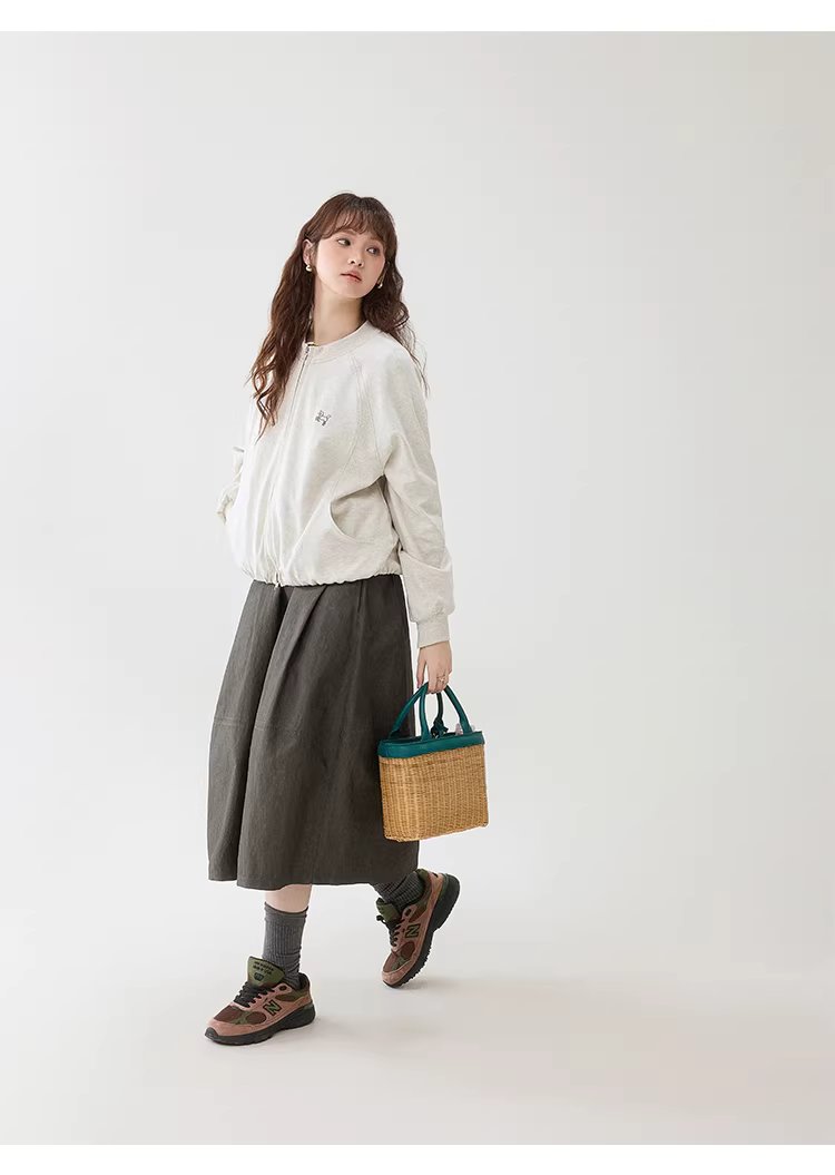 花苞下擺圓領衛衣外套女26春季新款刺繡拉鍊上衣,花苞下擺圓領衛衣外套女26春季新款刺繡拉鍊上衣,HBFS5001,花苞下擺圓領衛衣外套女26春季新款刺繡拉鍊上衣,刺繡細節,花苞衣襬