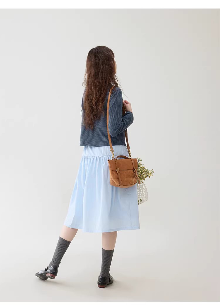 藏青條紋單排扣短款T恤女春季新款韓系長袖上衣,藏青條紋單排扣短款T恤女春季新款韓系長袖上衣,HBFS1029,藏青條紋單排扣短款T恤女春季新款韓系長袖上衣,圓領排扣,撞色橫紋