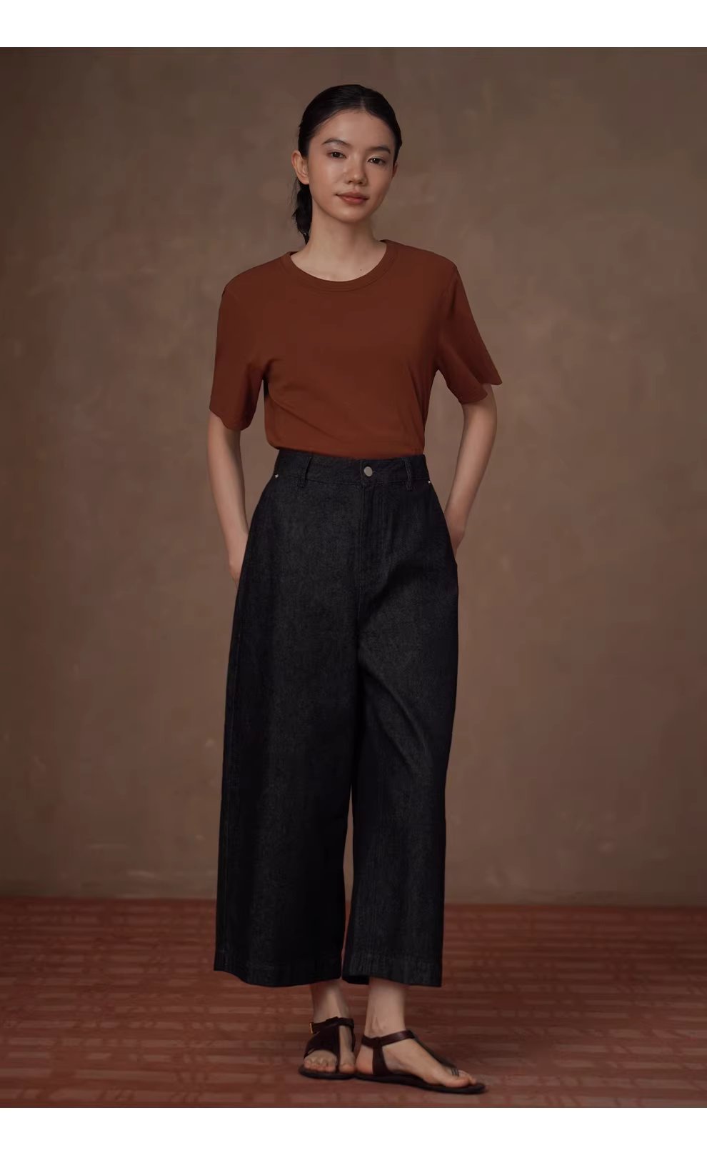 點亮沉悶顯白濾鏡簡約基本款圓領軟糯親膚彈性短袖T恤女,點亮沉悶顯白濾鏡簡約基本款圓領軟糯親膚彈性短袖T恤女,HBFS1038,點亮沉悶顯白濾鏡簡約基本款圓領軟糯親膚彈性短袖T恤女,顯白百搭,暖棕復古