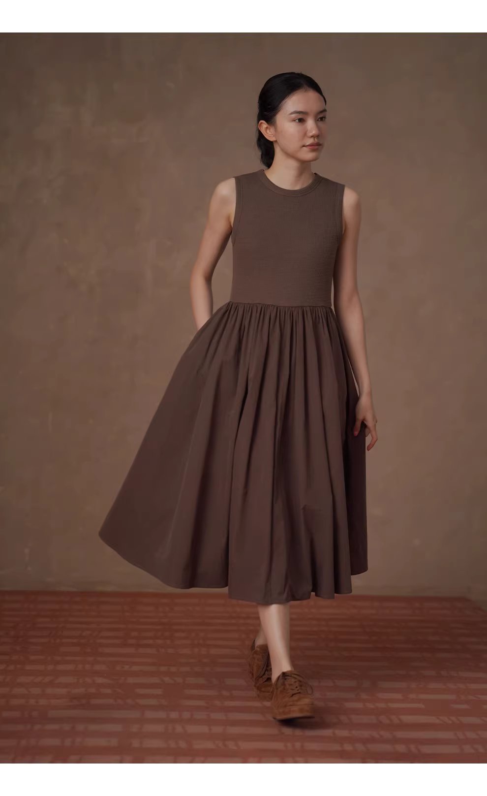 桑莓華夫格拼接高支棉混紡扭褶高腰顯瘦背心蓬蓬連身裙,桑莓華夫格拼接高支棉混紡扭褶高腰顯瘦背心蓬蓬連身裙,HBFS7041,桑莓華夫格拼接高支棉混紡扭褶高腰顯瘦背心蓬蓬連身裙,透氣不悶,高腰傘裙