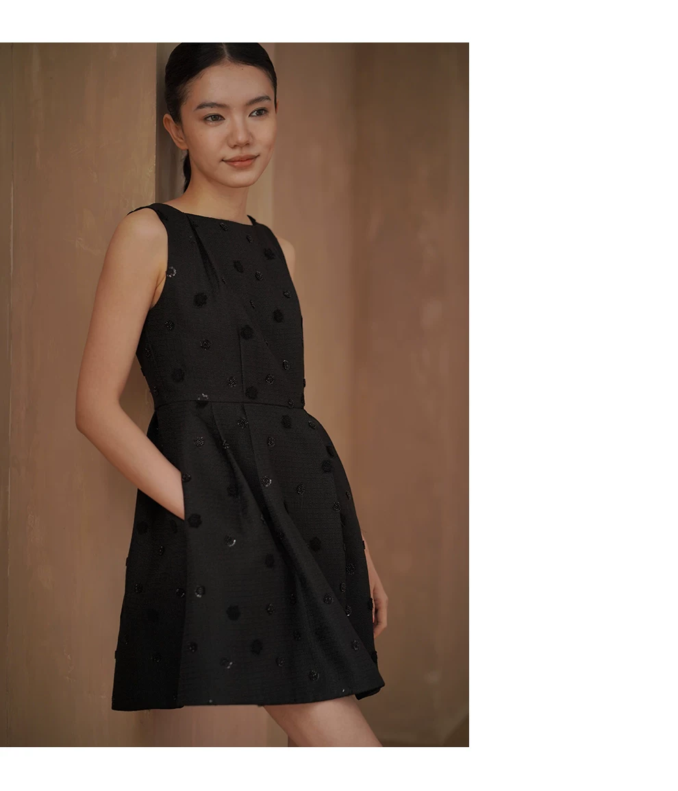 超重工立體繡花手工釘珠收腰一字領顯瘦短款無袖洋裝,超重工立體繡花手工釘珠收腰一字領顯瘦短款無袖洋裝,HBFS7049,超重工立體繡花手工釘珠收腰一字領顯瘦短款無袖洋裝,小香氣質,立體繡珠