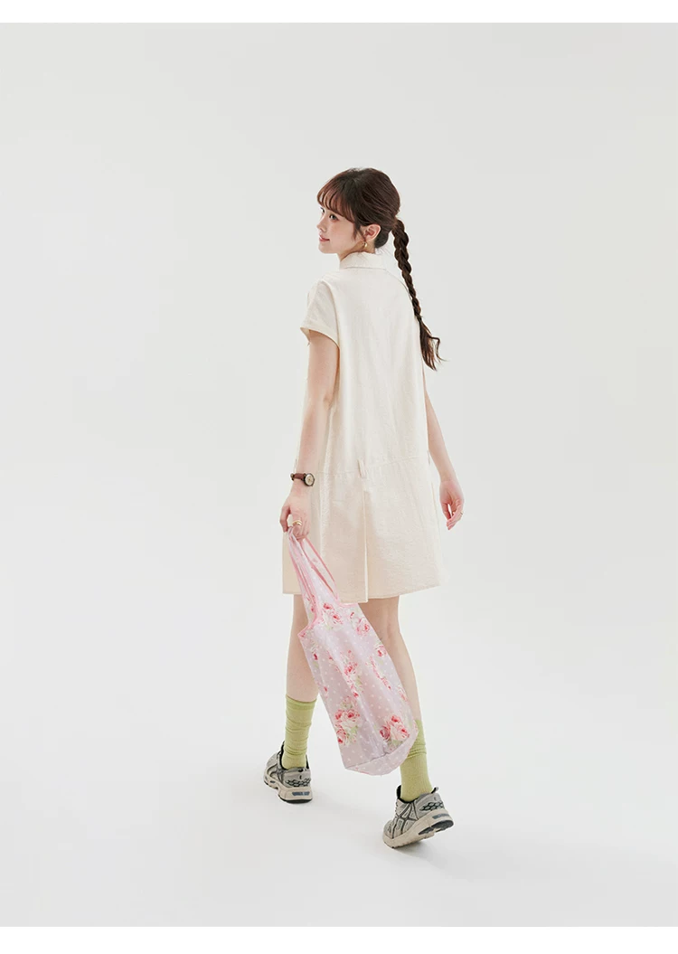 工裝感翻領壓褶洋裝女夏季新款減齡寬鬆短裙子,工裝感翻領壓褶洋裝女夏季新款減齡寬鬆短裙子,HBFS7145,工裝感翻領壓褶洋裝女夏季新款減齡寬鬆短裙子,工裝造型,壓褶細節