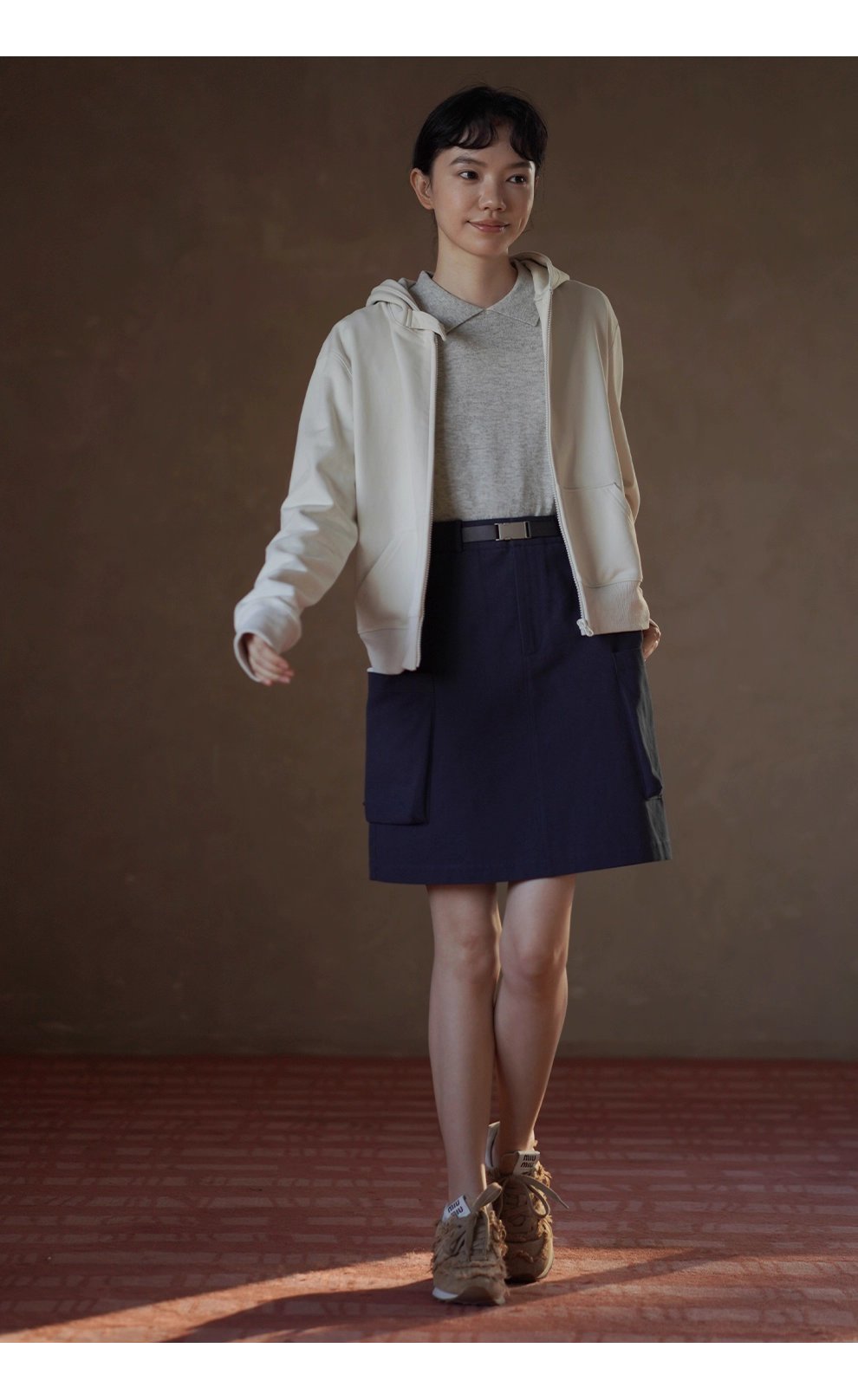 輕鬆休閒高克重親膚100棉針織衛衣布料連帽短版顯瘦外套