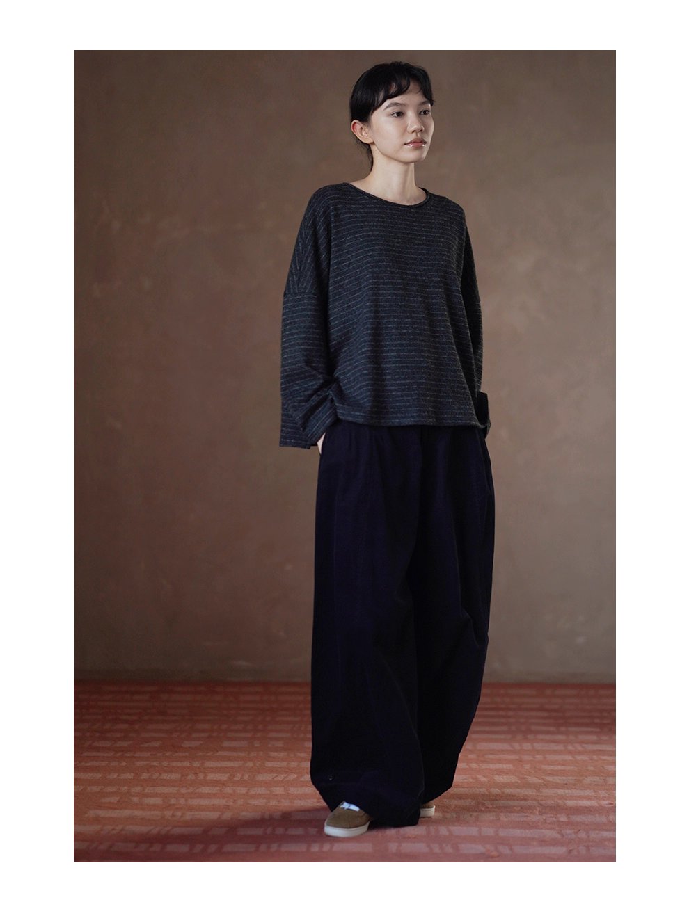 圖紙黑灰白條紋長袖軟糯羊毛混紡基礎寬鬆落肩顯瘦T恤女