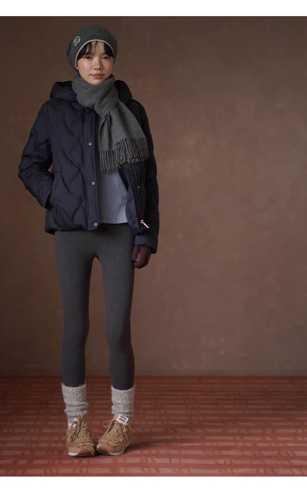 高密仿鑽絨人字紋絎線新國標90白鴨絨連帽短款羽絨衣女