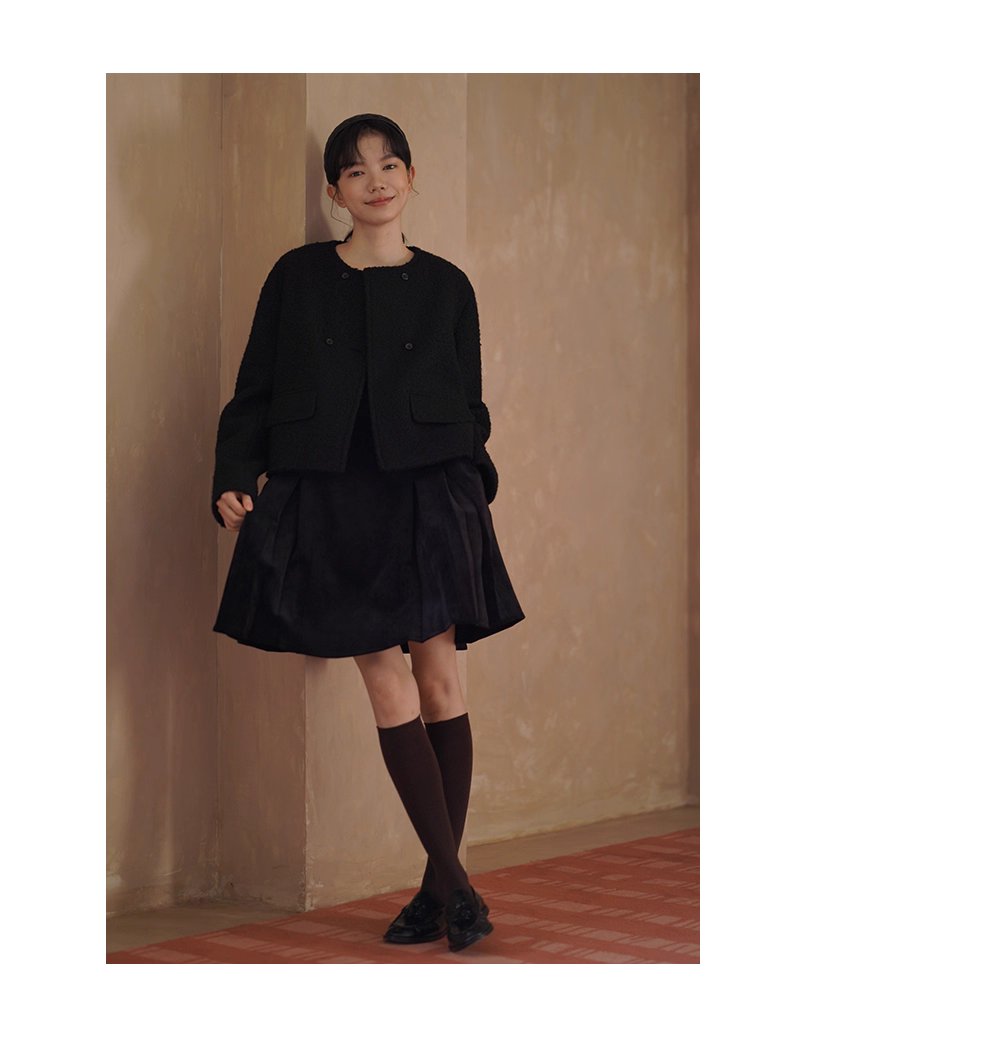 復古暖調絨面細密豎條燈芯絨寬鬆微A版型金扣顯瘦洋裝