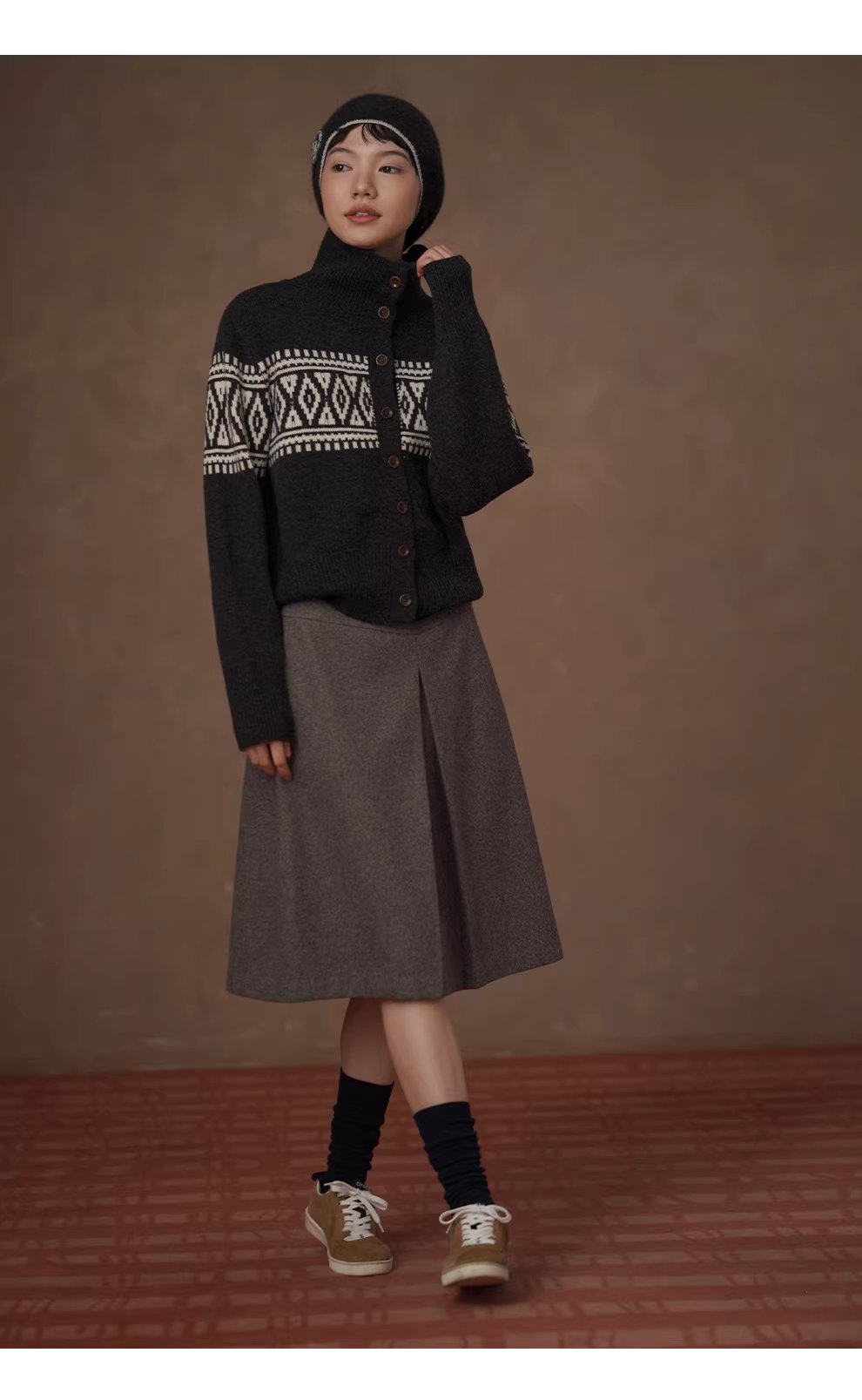 冬日經典撞色費爾島蓬鬆拉毛100羊毛立領寬鬆毛衣開襟衫女,冬日經典撞色費爾島蓬鬆拉毛100羊毛立領寬鬆毛衣開襟衫女,HBEW1161,冬日經典撞色費爾島蓬鬆拉毛100羊毛立領寬鬆毛衣開襟衫女,立領排扣,羊毛100%