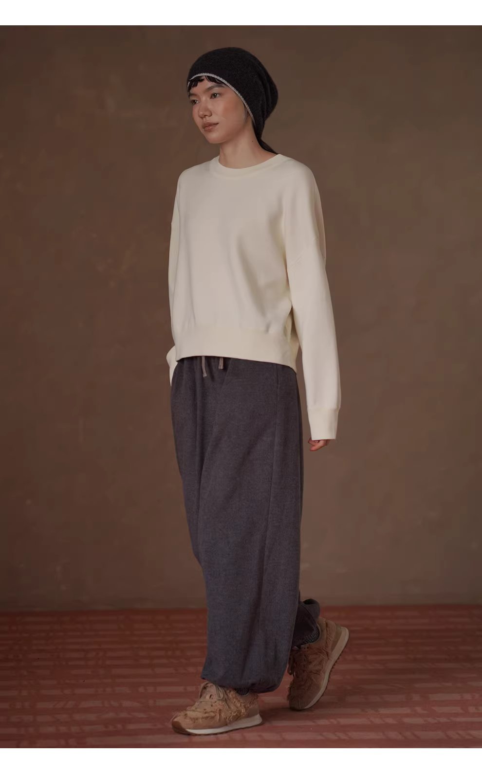 特殊集圈織法新型纖維升溫保暖落肩寬鬆彈性針織上衣女,特殊集圈織法新型纖維升溫保暖落肩寬鬆彈性針織上衣女,HBEW1162,特殊集圈織法新型纖維升溫保暖落肩寬鬆彈性針織上衣女,簡約質感,羅紋縮口