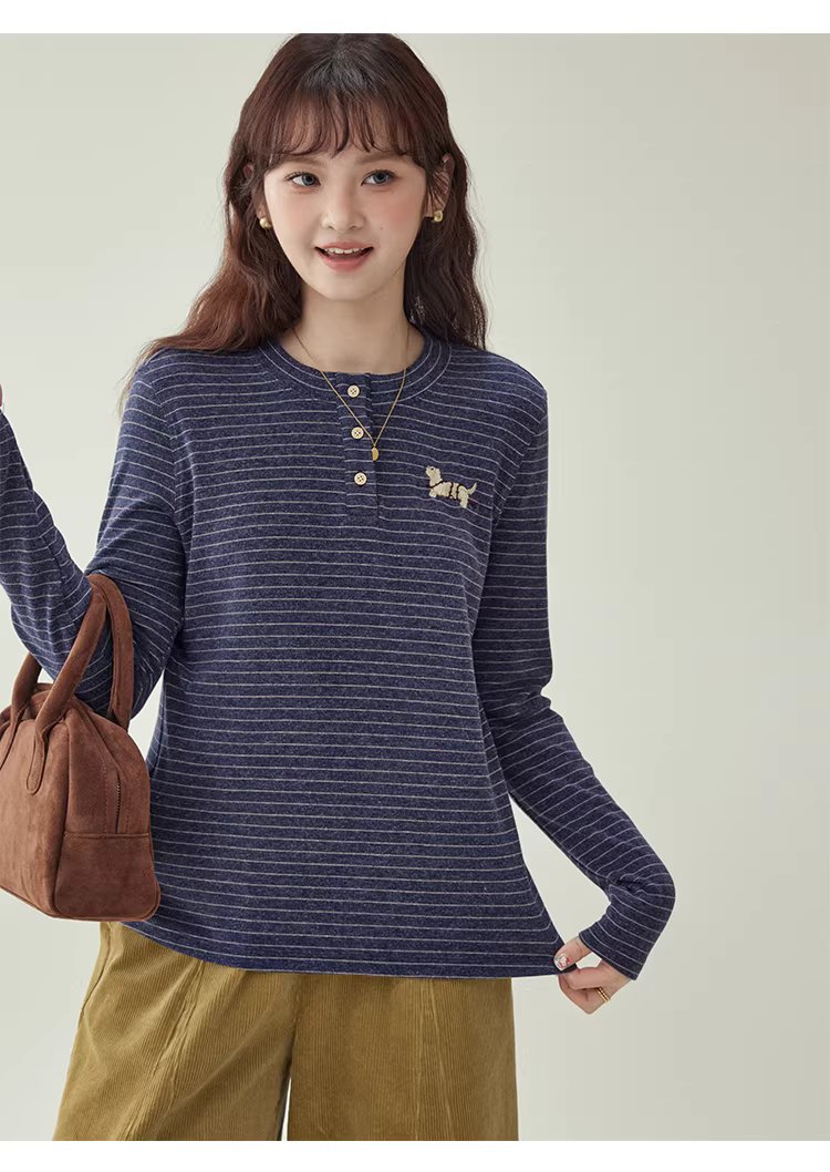 色織絨感繡花條紋T恤女冬新款寬鬆長袖內搭上衣,色織絨感繡花條紋T恤女冬新款寬鬆長袖內搭上衣,HBEW1194,色織絨感繡花條紋T恤女冬新款寬鬆長袖內搭上衣,條紋造型,絨感面料