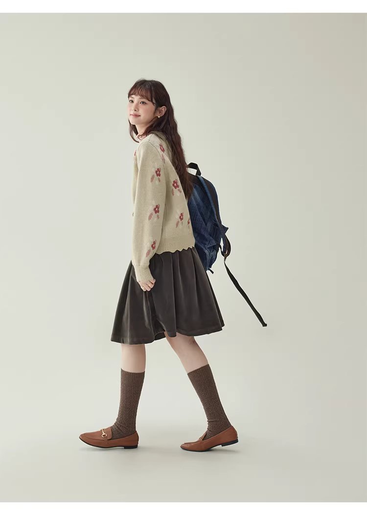 漸層小花加厚毛衣開襟衫女冬季新款蕾絲單排扣上衣,漸層小花加厚毛衣開襟衫女冬季新款蕾絲單排扣上衣,HBEW1196,漸層小花加厚毛衣開襟衫女冬季新款蕾絲單排扣上衣,花邊衣襬,小花針織