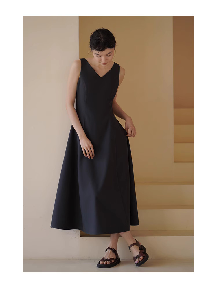 搖曳漫步優雅洋裝無袖V領收腰立裁遮肉大裙擺通勤裙子