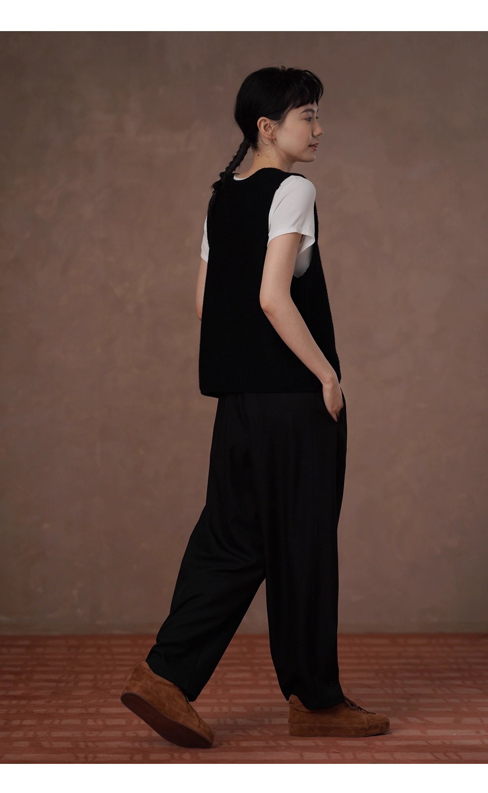 優雅疊穿粗針工藝羊毛棉混紡柔軟親膚顯瘦皮扣馬甲外套