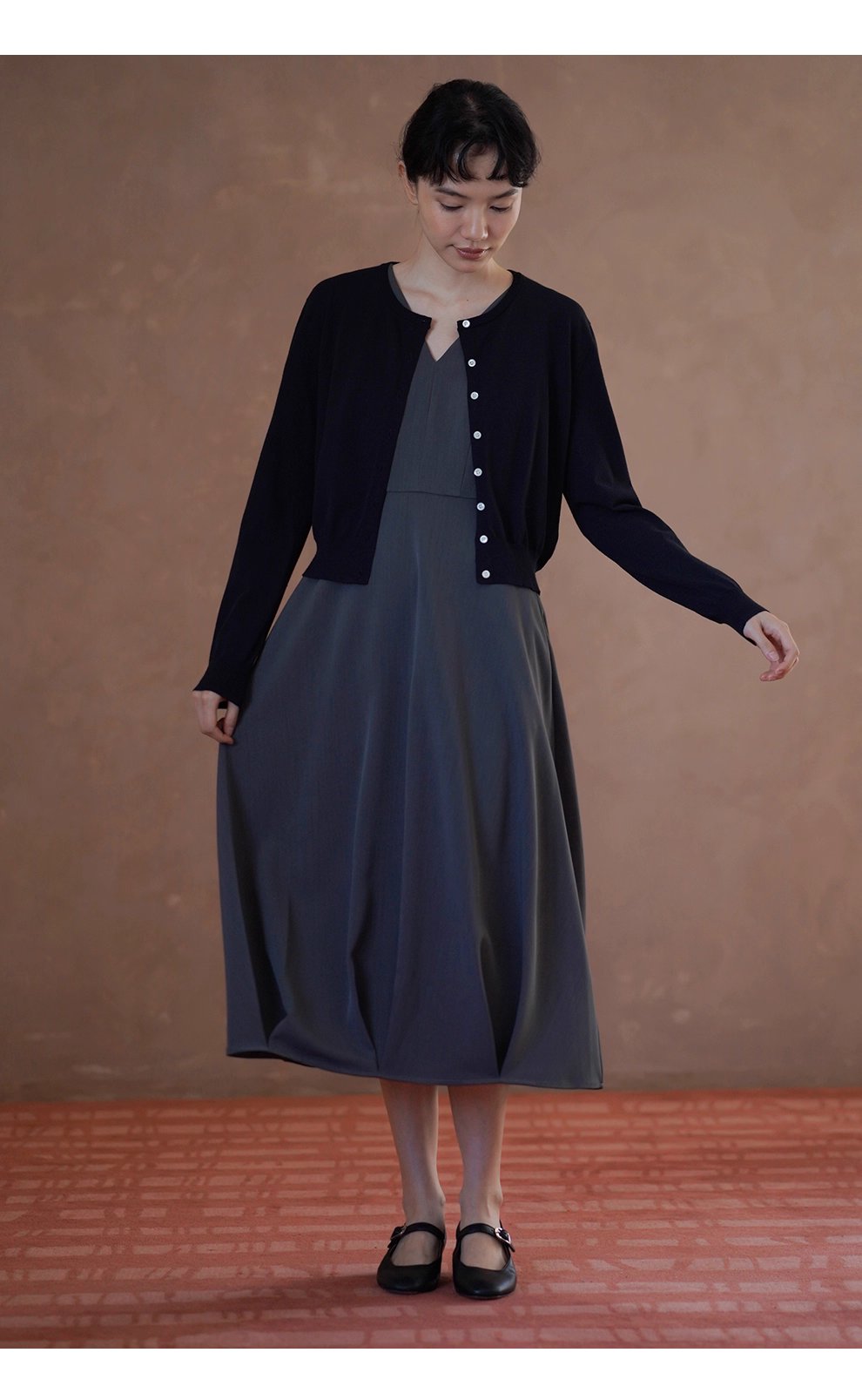 剛需基本款合身顯瘦通勤長袖軟糯針織撞色紐扣圓領外套