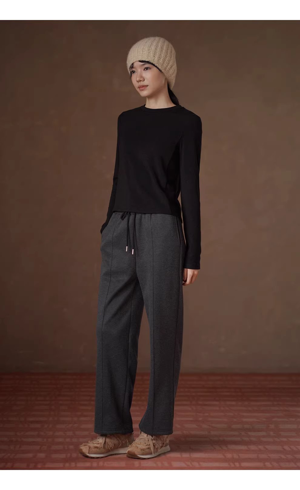 抗凍b備高回彈嬰兒絨鬆緊高腰人字紋顯瘦運動寬鬆長褲女,抗凍b備高回彈嬰兒絨鬆緊高腰人字紋顯瘦運動寬鬆長褲女,HBEW3041,抗凍b備高回彈嬰兒絨鬆緊高腰人字紋顯瘦運動寬鬆長褲女,彈性舒適,人字紋