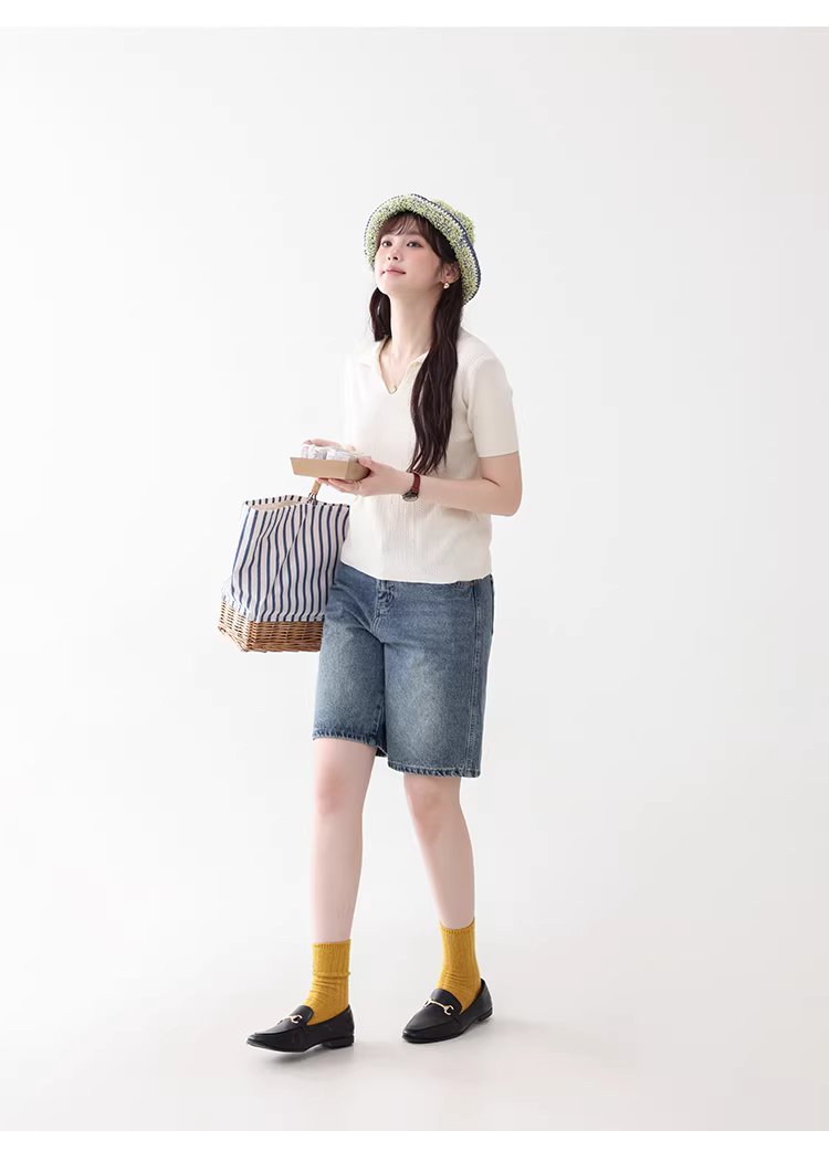 純色扭花翻V領短袖針織衫女26夏季新款溫柔顯瘦上衣,純色扭花翻V領短袖針織衫女26夏季新款溫柔顯瘦上衣,HBFS1054,純色扭花翻V領短袖針織衫女26夏季新款溫柔顯瘦上衣,V型翻領,修身版型