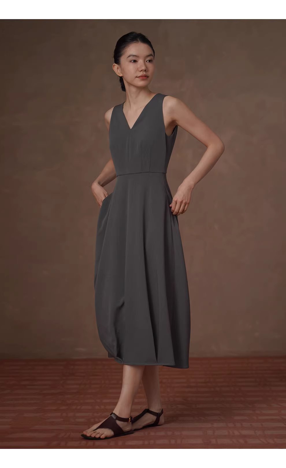 燕尾蝶優雅V領收腰挺括花苞下擺通勤顯瘦氣質背心洋裝,燕尾蝶優雅V領收腰挺括花苞下擺通勤顯瘦氣質背心洋裝,HBFS7024,燕尾蝶優雅V領收腰挺括花苞下擺通勤顯瘦氣質背心洋裝,挺版抗皺,A字修身