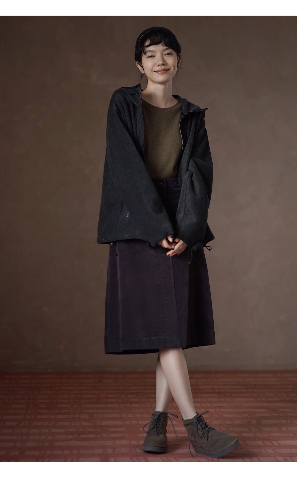 飄蕩蘆葦寬鬆上衣落肩顯瘦肌理圓領下擺開叉長袖內搭T恤